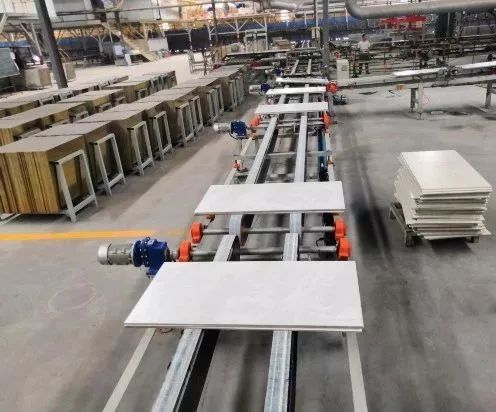 助推陶瓷業高質量發展 | 夾江西部瓷都陶瓷協會組團參展亮相第二十屆成都建博會(圖4) 助推陶瓷業高質量發展 | 夾江西部瓷都陶瓷協會組團參展亮相第二十屆成都建博會(圖4)